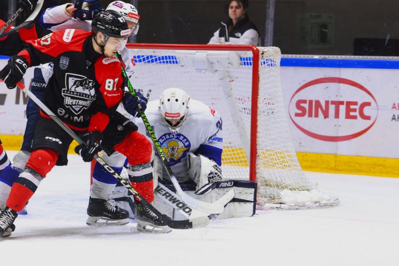 ХК «Рязань-ВДВ» уступил «Нефтянику» во втором матче четвертьфинальной серии